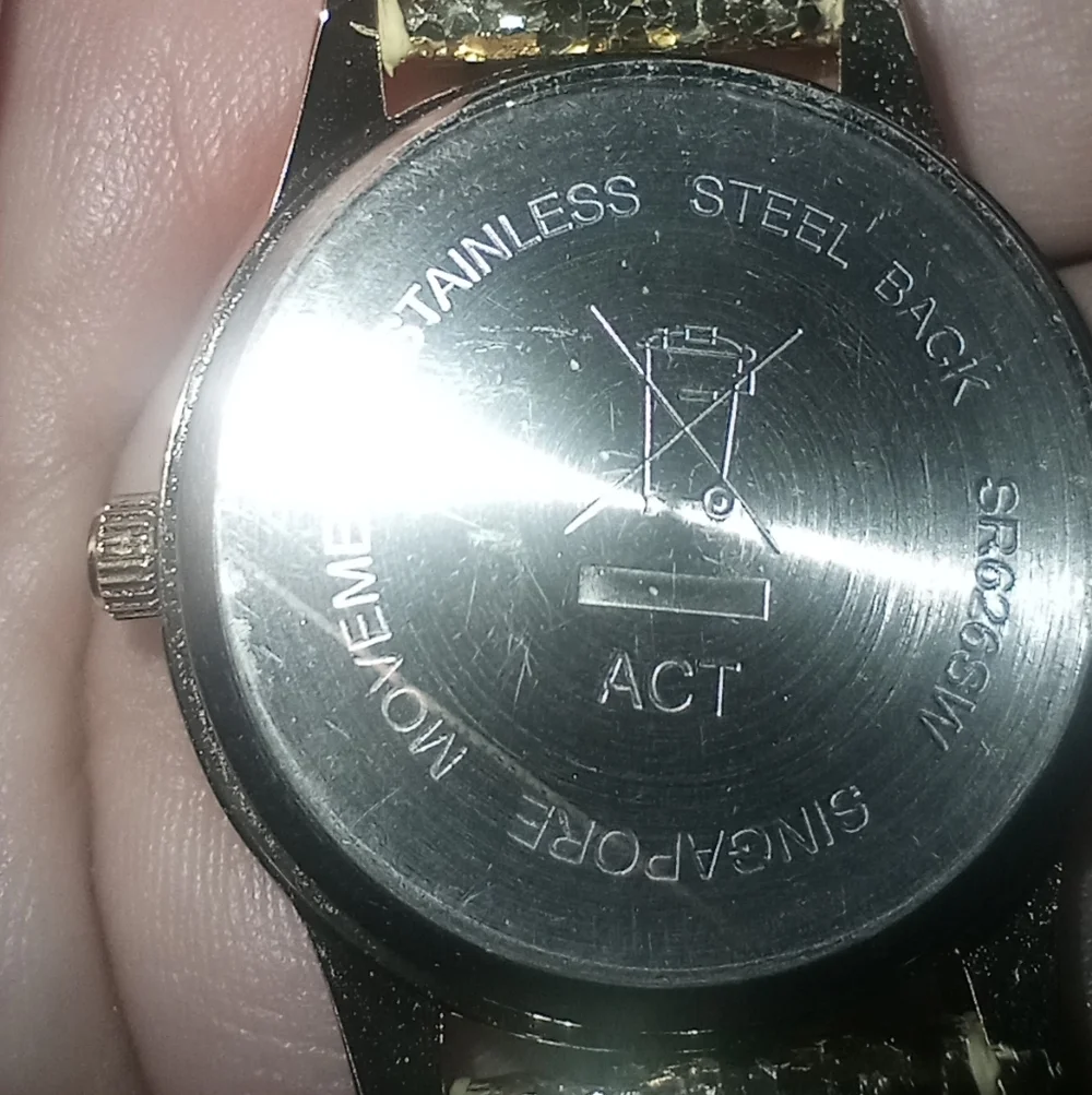 N/A stylish gold